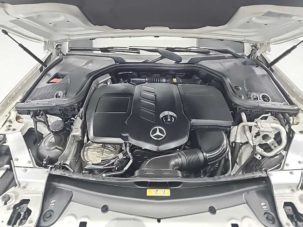 벤츠 E 클래스 E-클래스 W213 E220d 4MATIC 익스클루시브 이미지 5