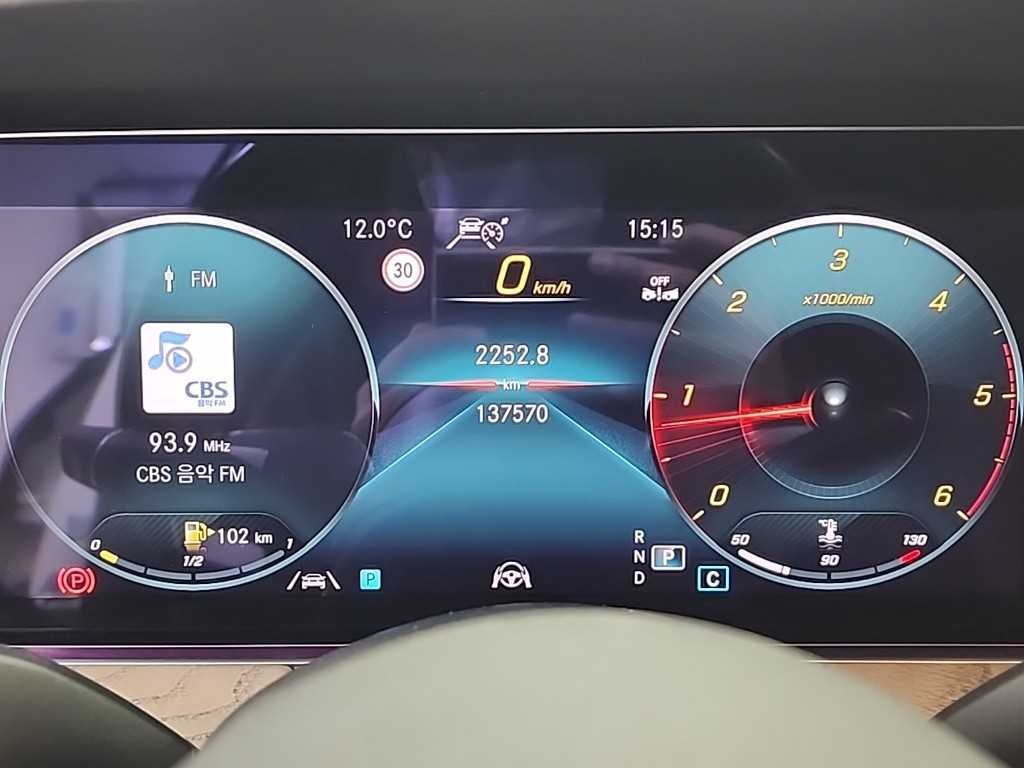 벤츠 E 클래스 E-클래스 W213 E220d 4MATIC 익스클루시브 이미지 6
