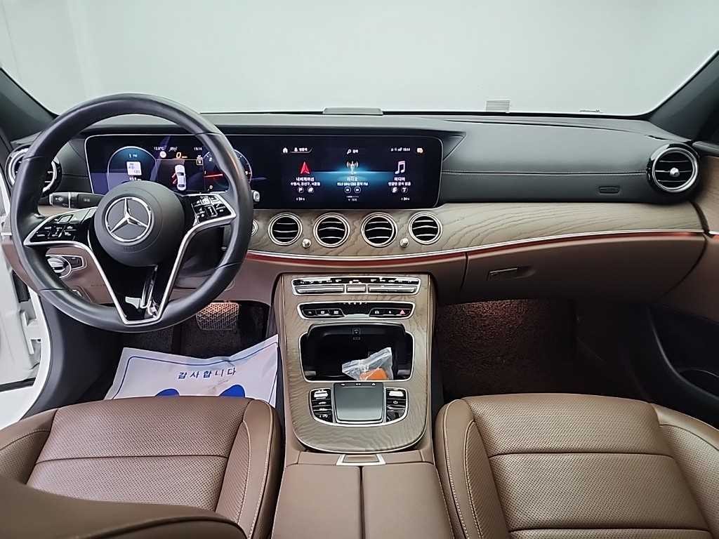 벤츠 E 클래스 E-클래스 W213 E220d 4MATIC 익스클루시브 이미지 7