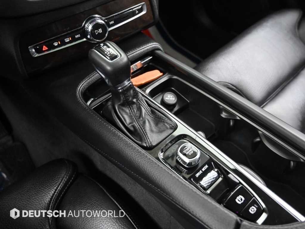볼보 XC90 XC90 2세대 2.0 T6 AWD 모멘텀 이미지 9