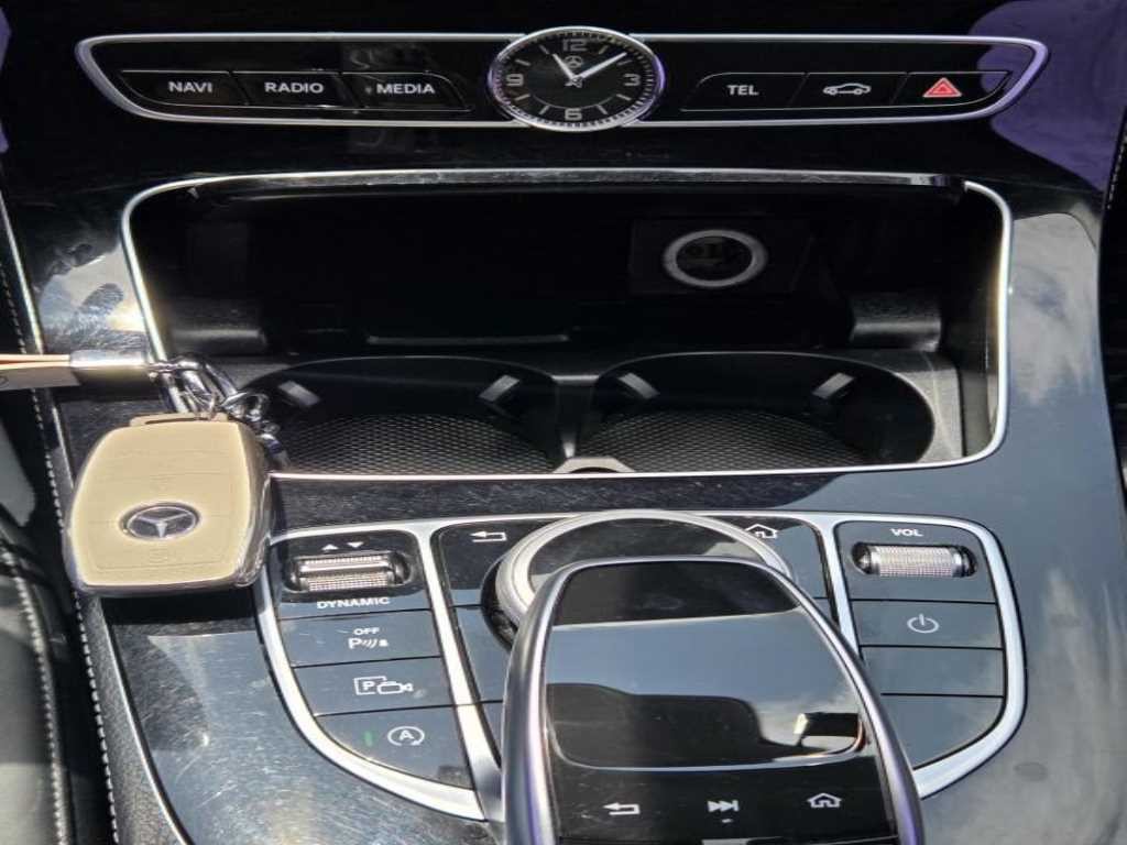 벤츠 E 클래스 E-클래스 W213 E220d 익스클루시브 이미지 12