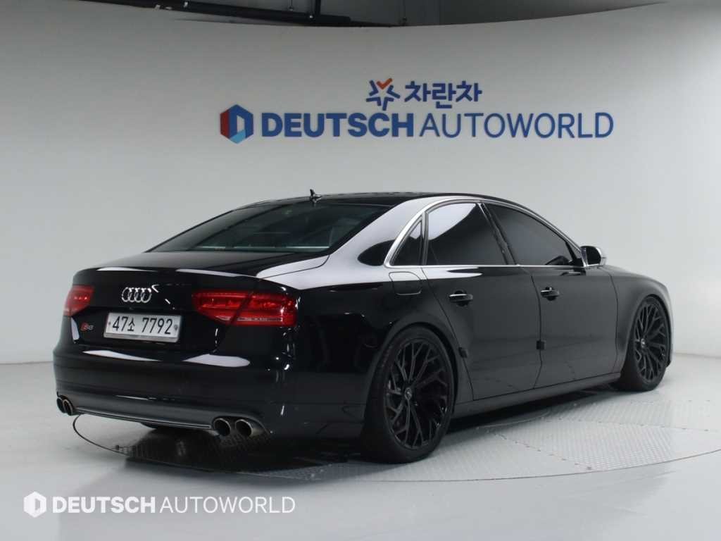 아우디 S8 4.0 TFSI 콰트로 이미지 2