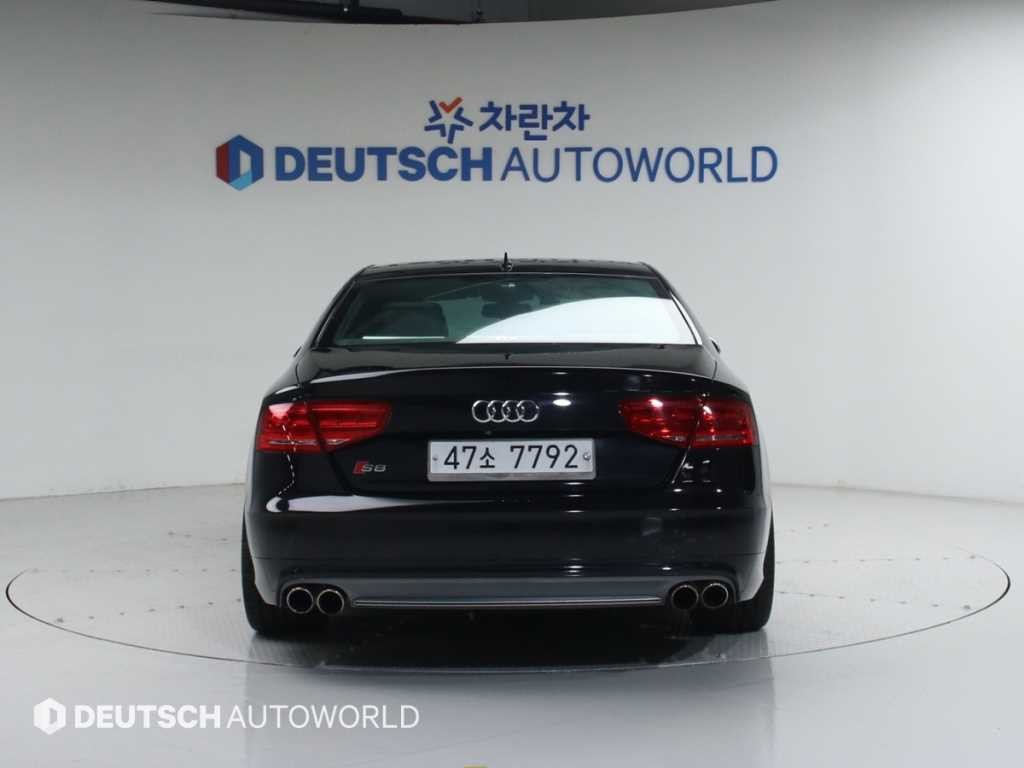 아우디 S8 4.0 TFSI 콰트로 이미지 4