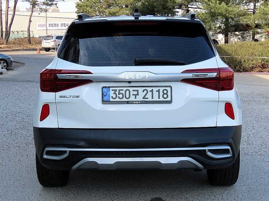 기아 셀토스 가솔린 1.6 터보 2WD 시그니처 이미지 4