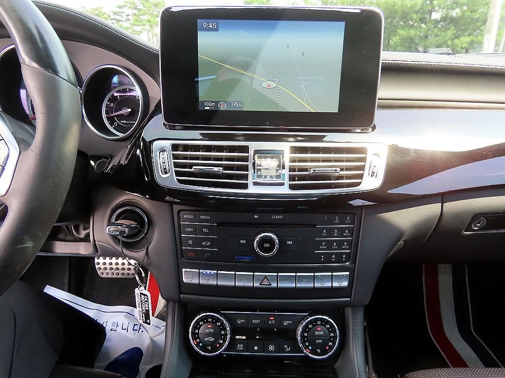 벤츠 CLS 클래스 CLS클래스 W218 CLS 63 AMG 4MATIC 이미지 12