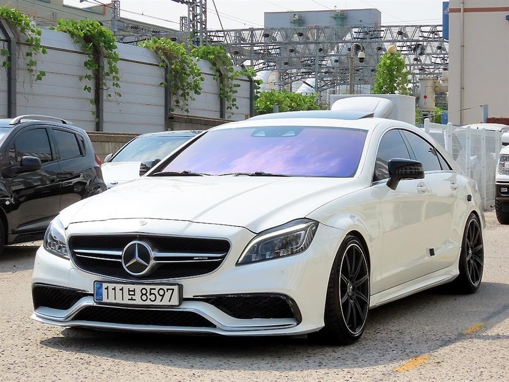 벤츠 CLS 클래스 CLS클래스 W218 CLS 63 AMG 4MATIC 이미지 2