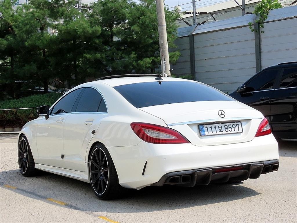 벤츠 CLS 클래스 CLS클래스 W218 CLS 63 AMG 4MATIC 이미지 3