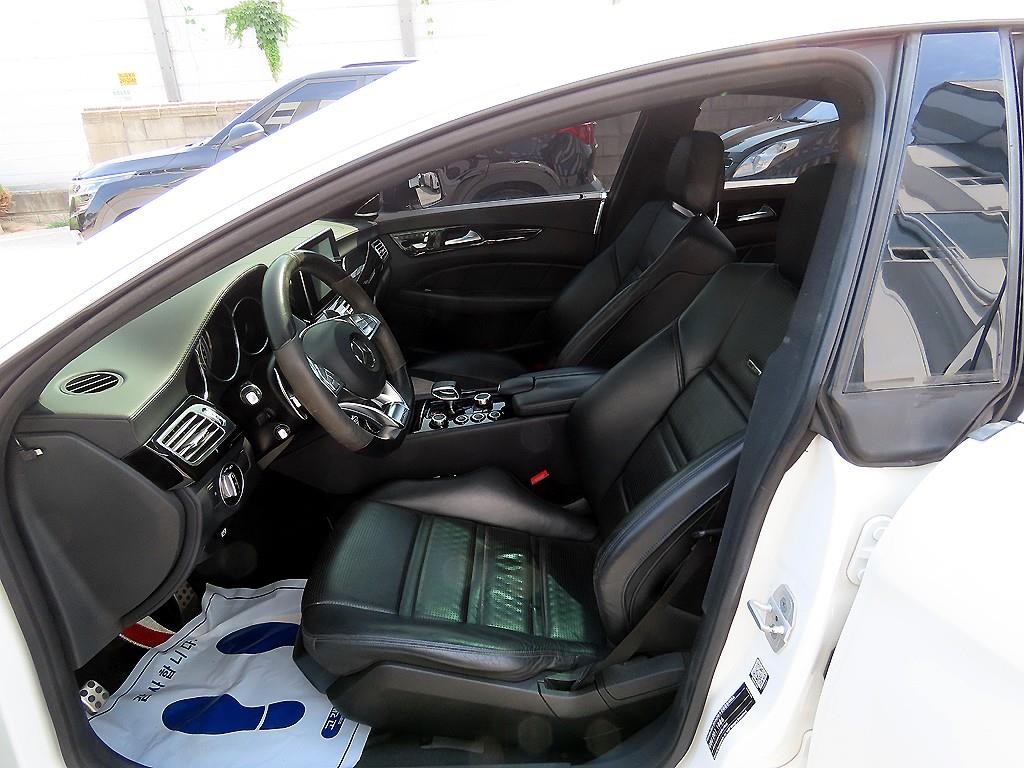 벤츠 CLS 클래스 CLS클래스 W218 CLS 63 AMG 4MATIC 이미지 5