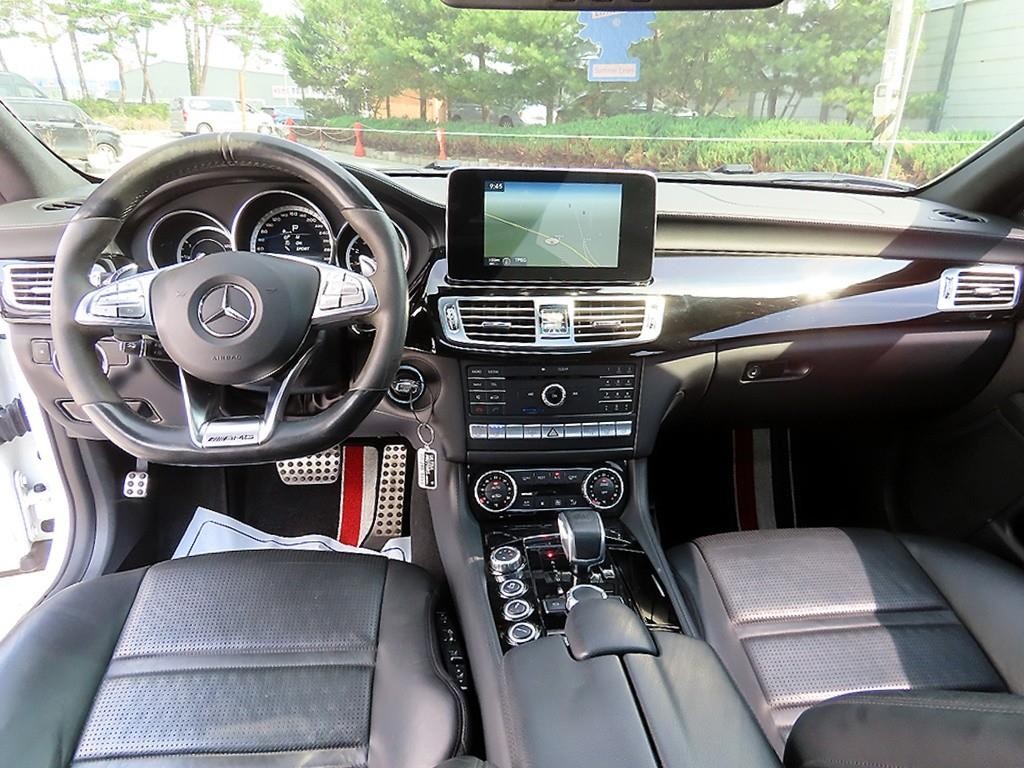벤츠 CLS 클래스 CLS클래스 W218 CLS 63 AMG 4MATIC 이미지 7