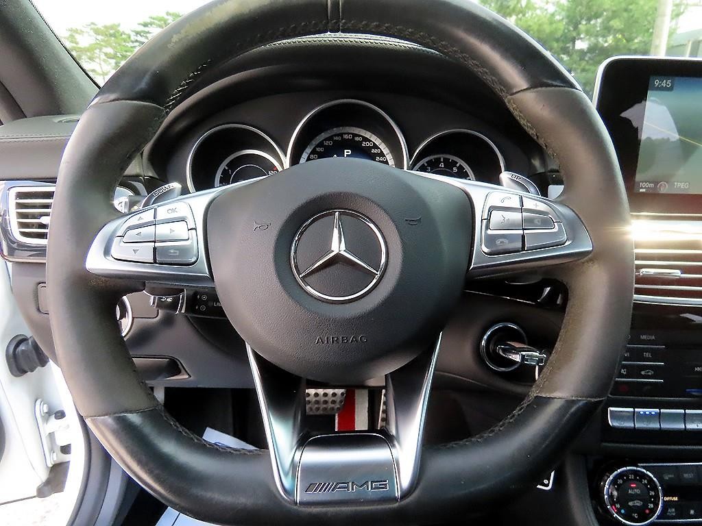 벤츠 CLS 클래스 CLS클래스 W218 CLS 63 AMG 4MATIC 이미지 8