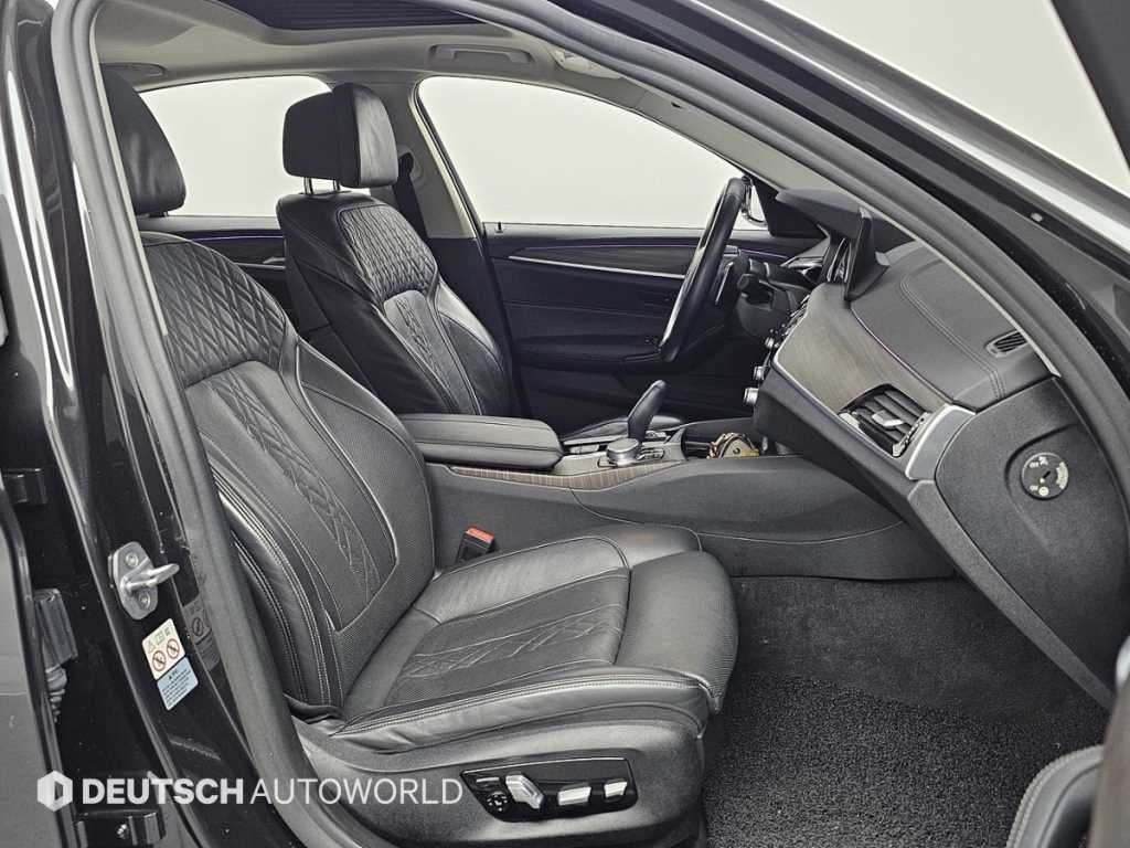 BMW 5시리즈 5시리즈 (G30) 520d 럭셔리 플러스 이미지 10