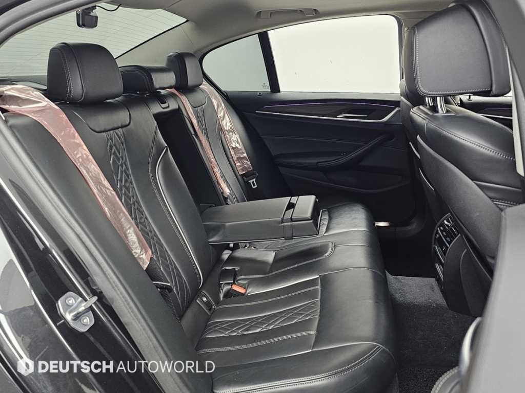 BMW 5시리즈 5시리즈 (G30) 520d 럭셔리 플러스 이미지 12