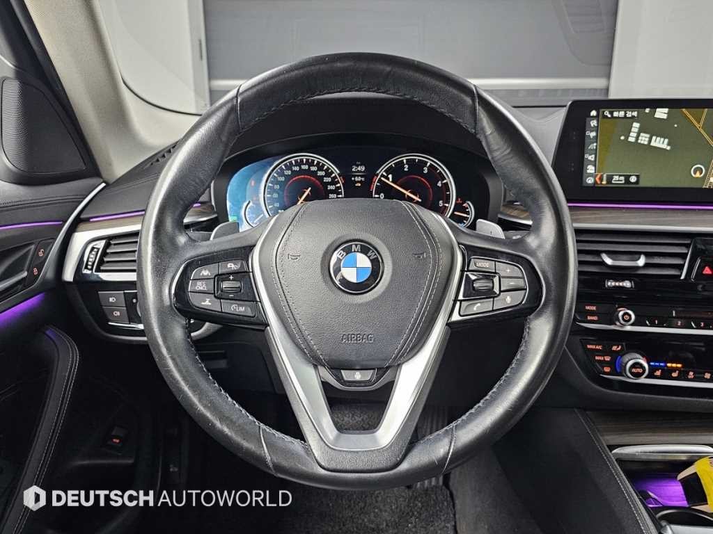 BMW 5시리즈 5시리즈 (G30) 520d 럭셔리 플러스 이미지 13