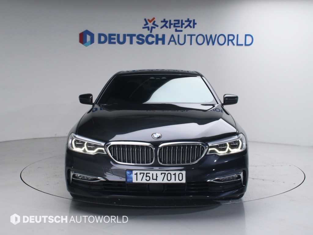 BMW 5시리즈 5시리즈 (G30) 520d 럭셔리 플러스 이미지 3