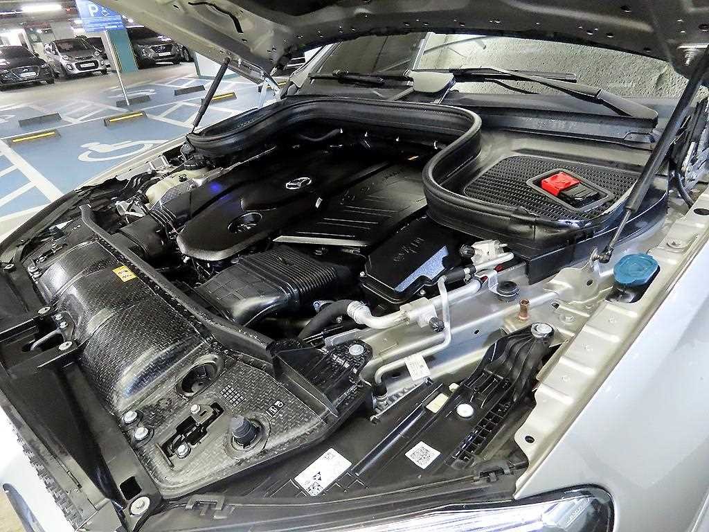 벤츠 GLE 클래스 GLE 클래스 W167 GLE 400d 4MATIC 쿠페 이미지 19