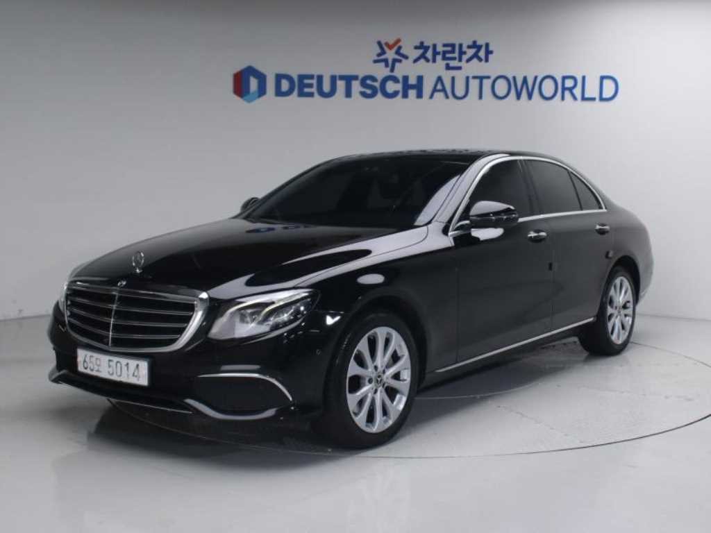 벤츠 E 클래스 E-클래스 W213 E300 4MATIC 익스클루시브 스텐다드 이미지 1