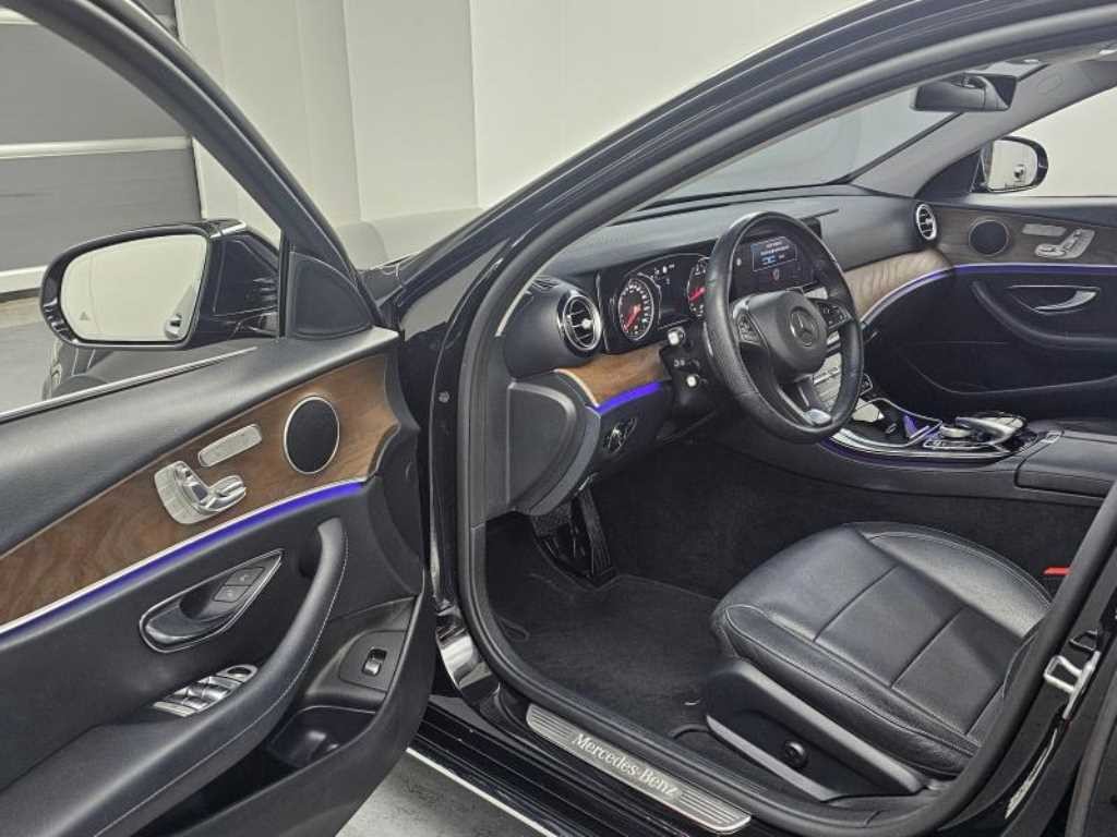 벤츠 E 클래스 E-클래스 W213 E300 4MATIC 익스클루시브 스텐다드 이미지 11
