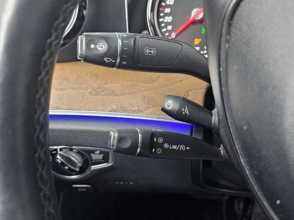 벤츠 E 클래스 E-클래스 W213 E300 4MATIC 익스클루시브 스텐다드 이미지 17