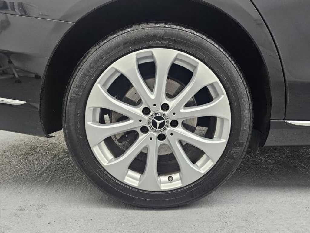 벤츠 E 클래스 E-클래스 W213 E300 4MATIC 익스클루시브 스텐다드 이미지 5