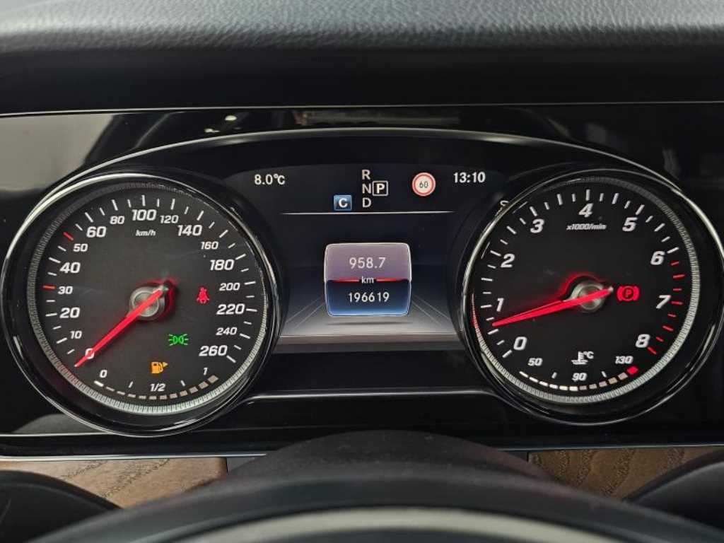벤츠 E 클래스 E-클래스 W213 E300 4MATIC 익스클루시브 스텐다드 이미지 8