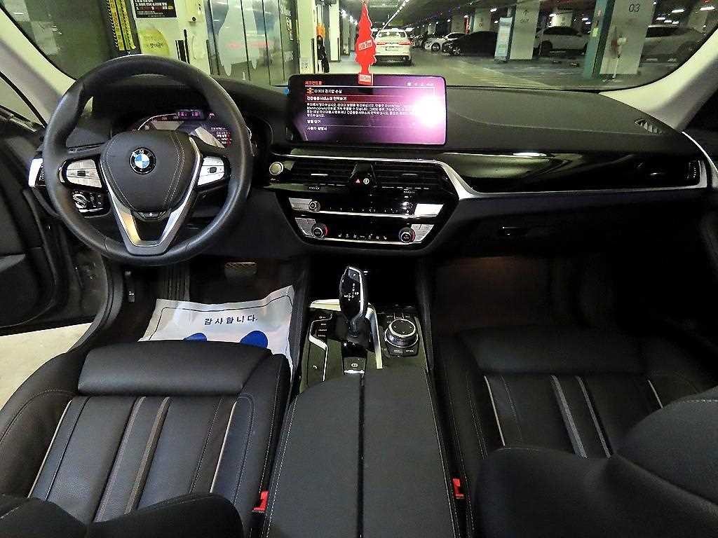BMW 5시리즈 5시리즈 (G30) 520i 럭셔리 이미지 10