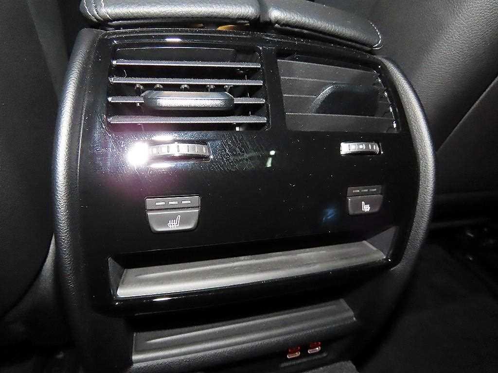 BMW 5시리즈 5시리즈 (G30) 520i 럭셔리 이미지 14