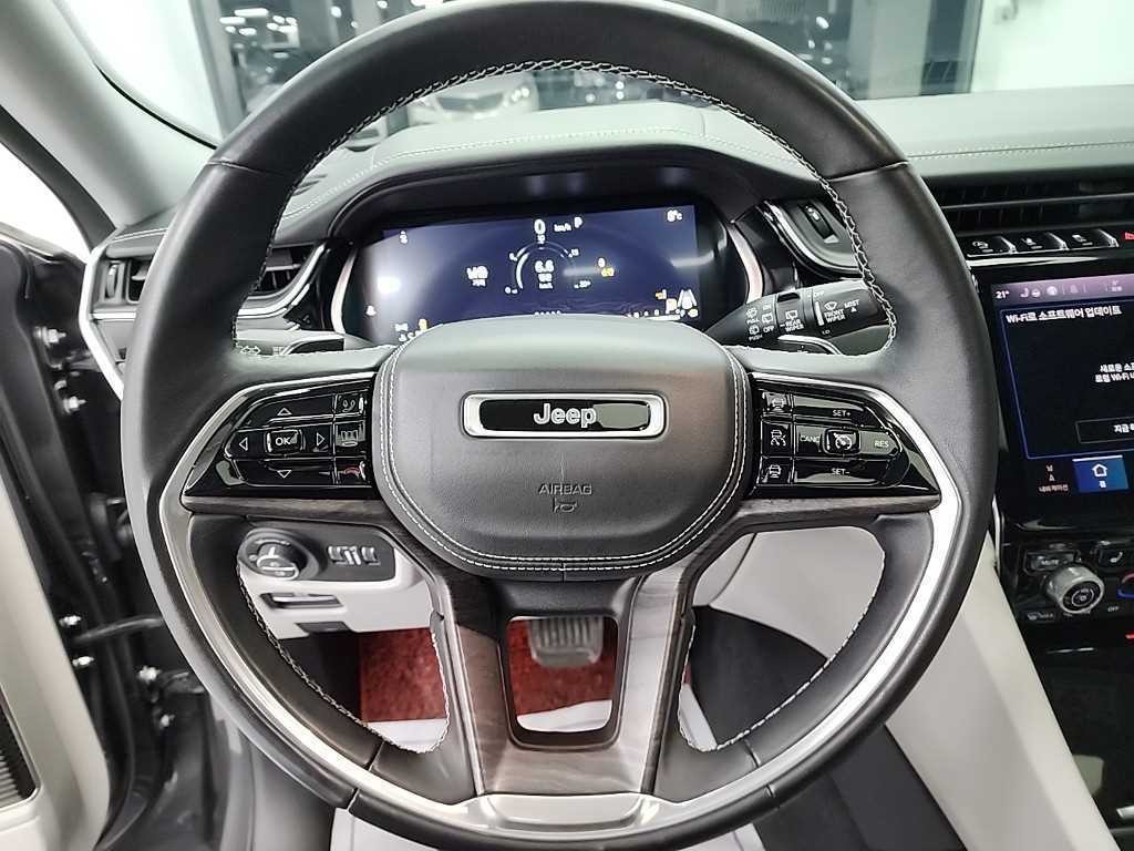 지프 체로키 그랜드 체로키(WL) 3.6 L 오버랜드 이미지 9