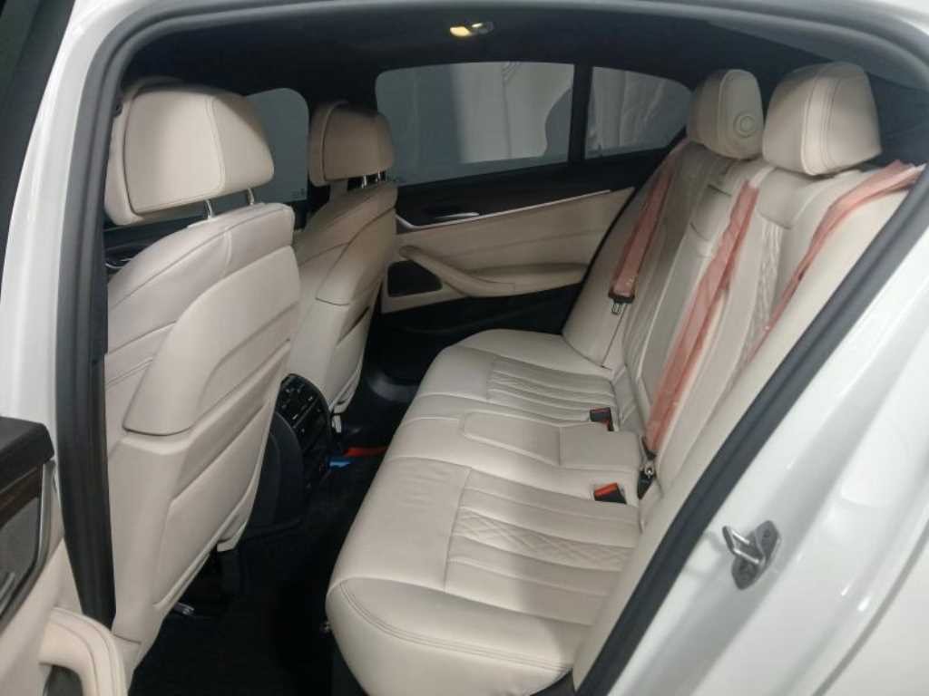BMW 5시리즈 5시리즈 (G30) 520i M 스포츠 이미지 7