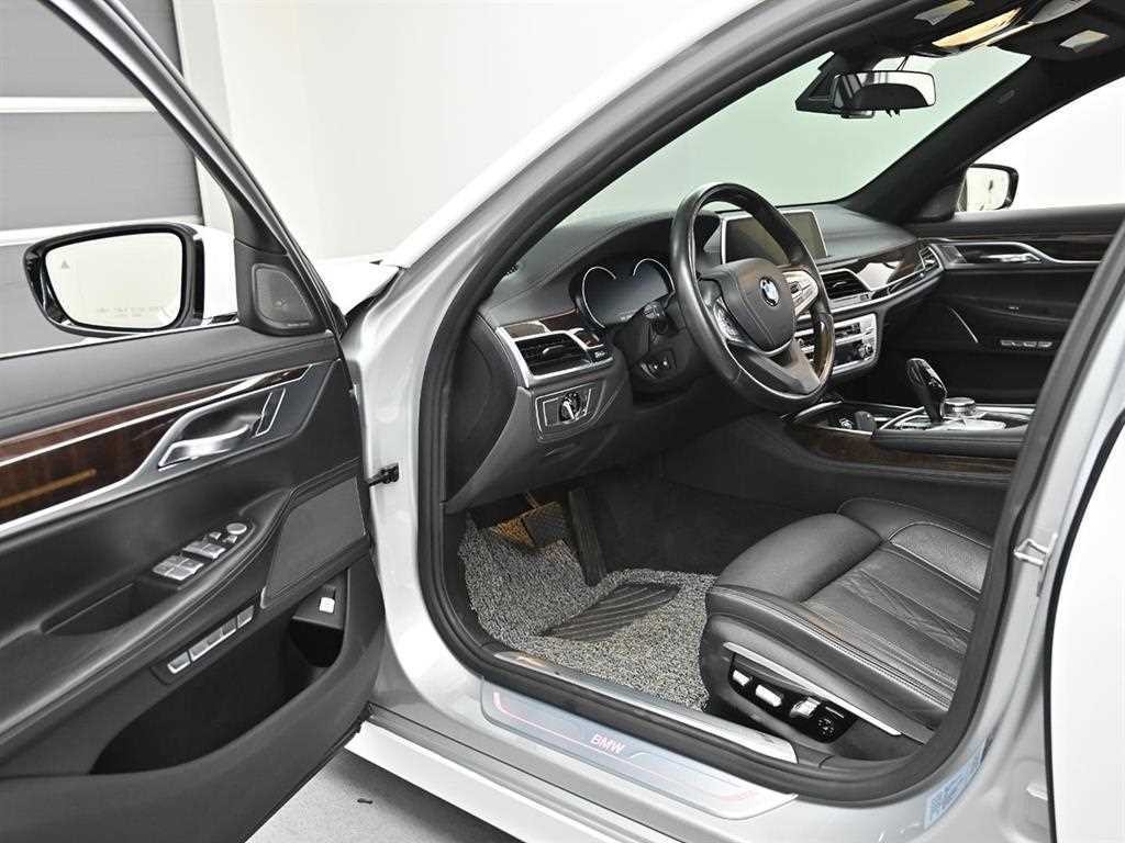 BMW 7시리즈 7시리즈 (G11) 730Ld xDrive 이미지 11