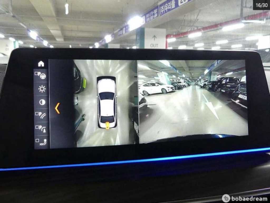 BMW 5시리즈 5시리즈 (G30) 530i xDrive M 스포츠 이미지 17