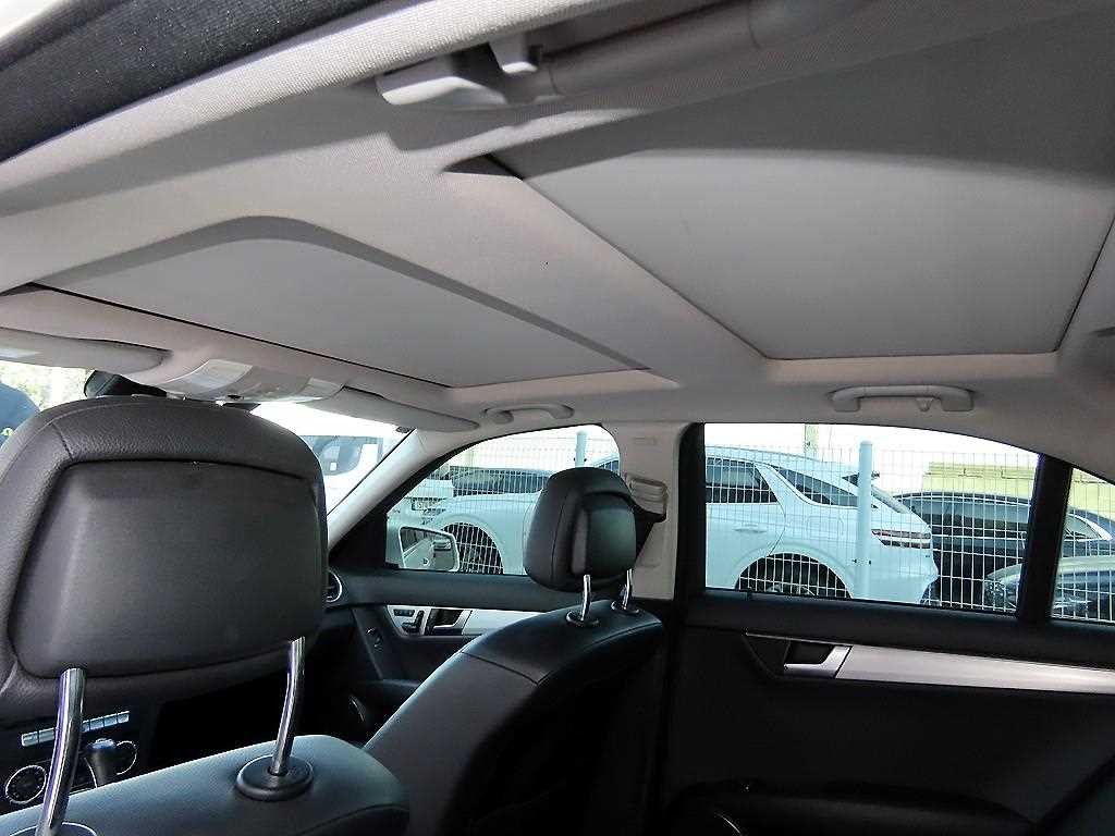 벤츠 C 클래스 C클래스 W204 C200 CGI 아방가르드 이미지 17