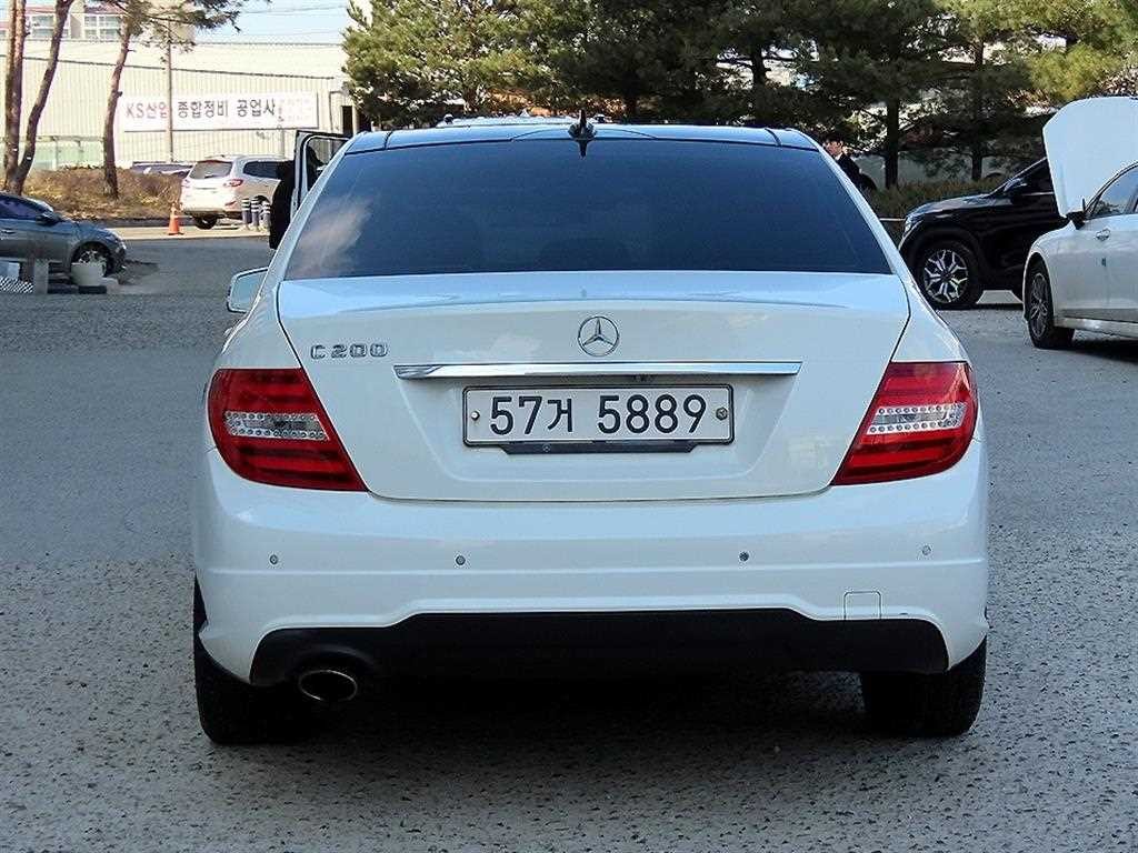 벤츠 C 클래스 C클래스 W204 C200 CGI 아방가르드 이미지 4