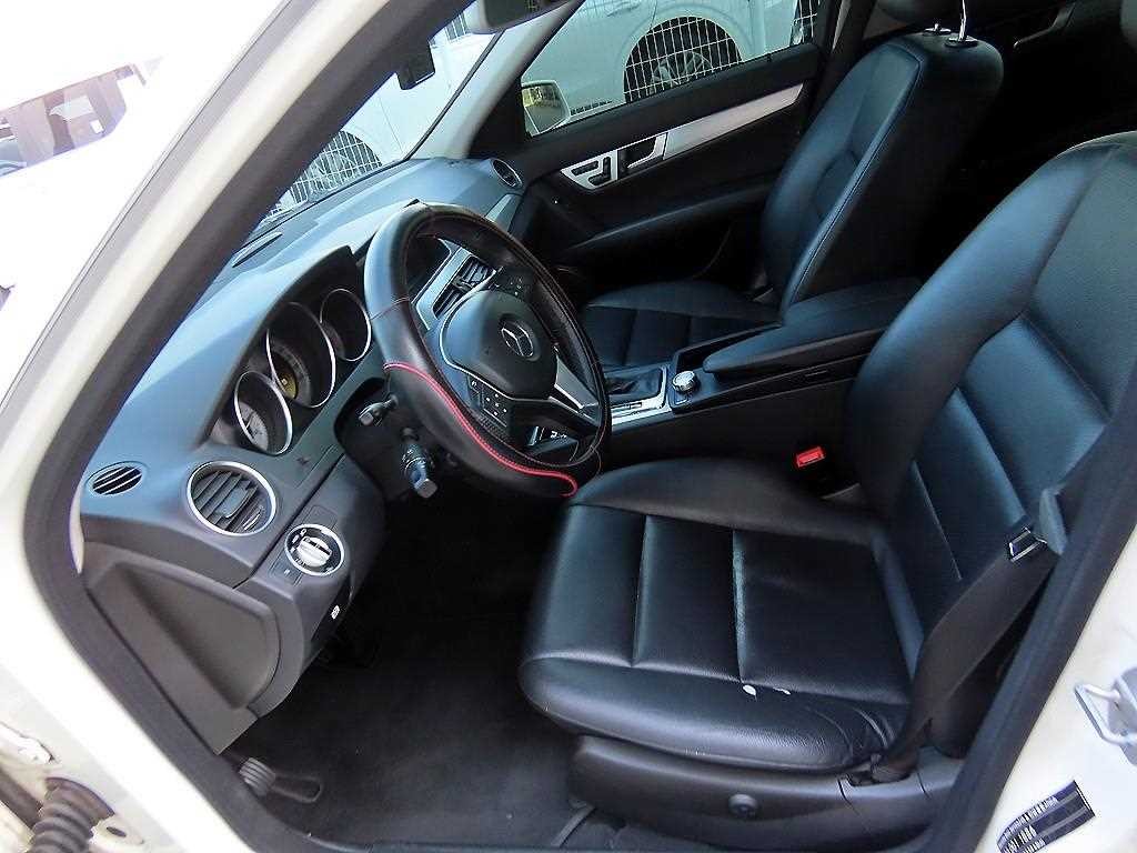 벤츠 C 클래스 C클래스 W204 C200 CGI 아방가르드 이미지 5