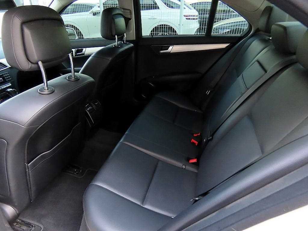 벤츠 C 클래스 C클래스 W204 C200 CGI 아방가르드 이미지 6