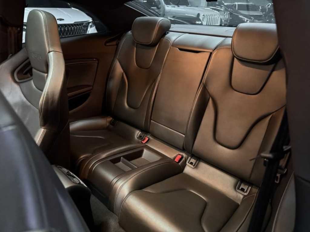 아우디 RS5 4.2 FSI 콰트로 8T3 이미지 11