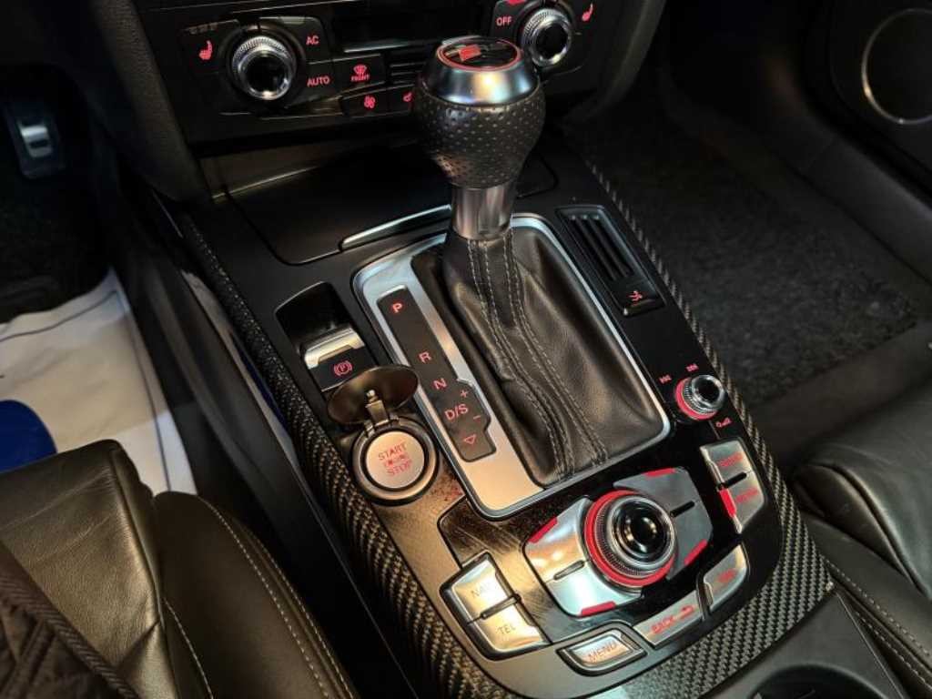 아우디 RS5 4.2 FSI 콰트로 8T3 이미지 13