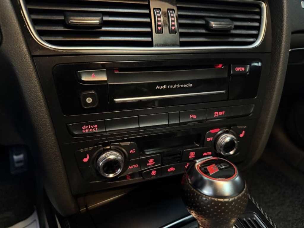 아우디 RS5 4.2 FSI 콰트로 8T3 이미지 16