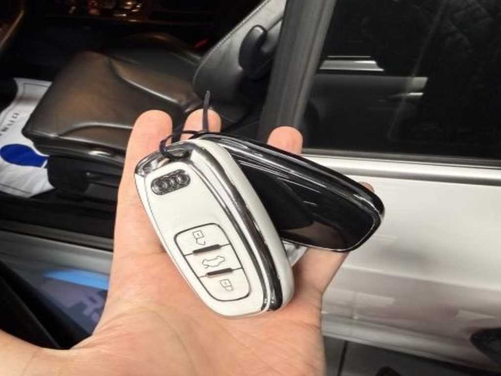 아우디 RS5 4.2 FSI 콰트로 8T3 이미지 18