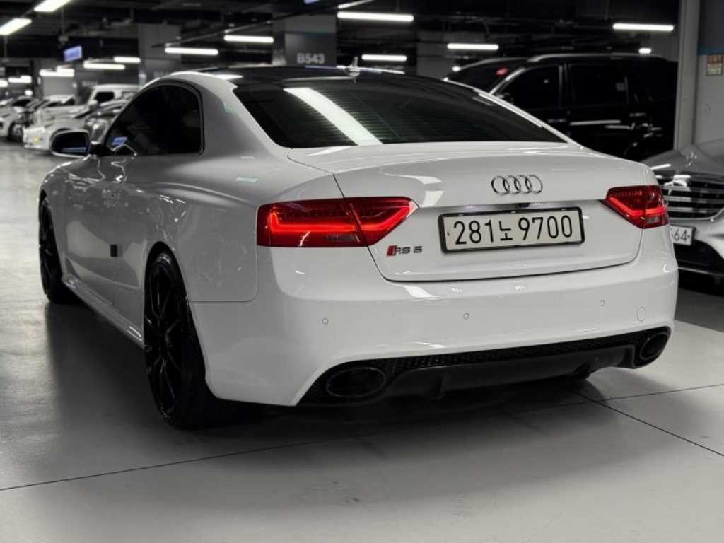 아우디 RS5 4.2 FSI 콰트로 8T3 이미지 4