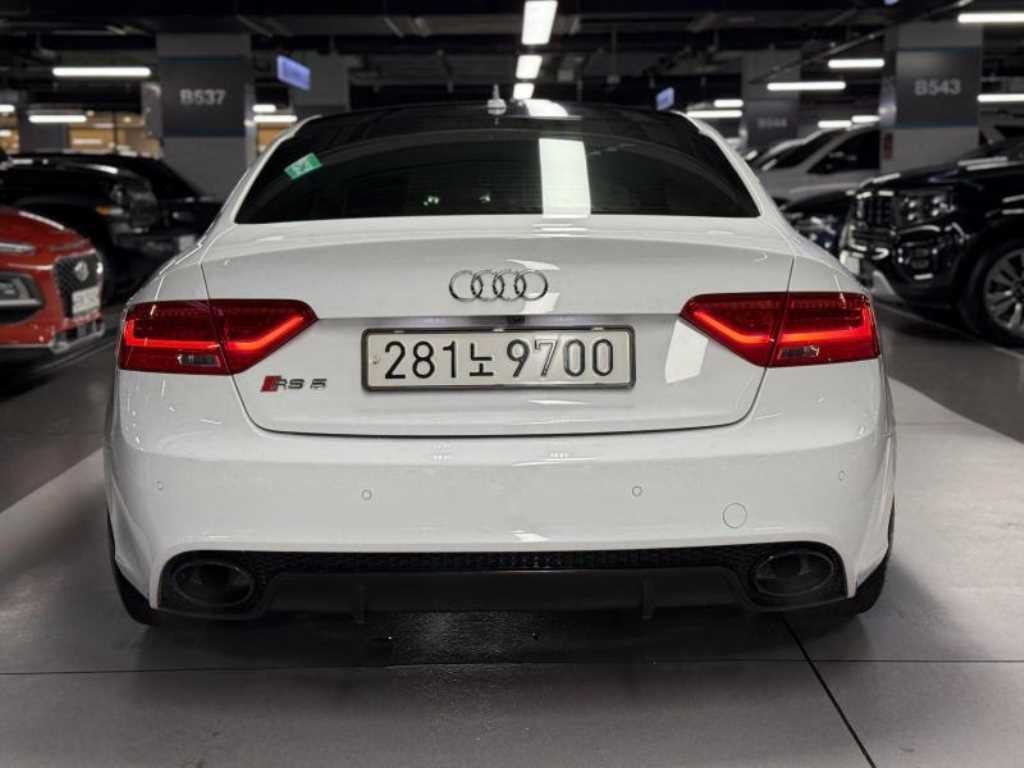 아우디 RS5 4.2 FSI 콰트로 8T3 이미지 5