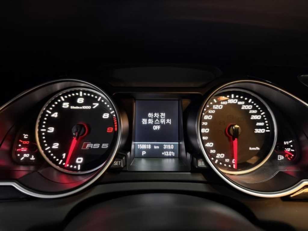 아우디 RS5 4.2 FSI 콰트로 8T3 이미지 7