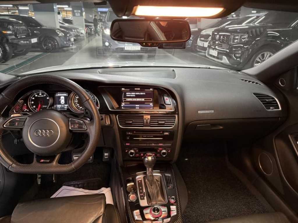 아우디 RS5 4.2 FSI 콰트로 8T3 이미지 8
