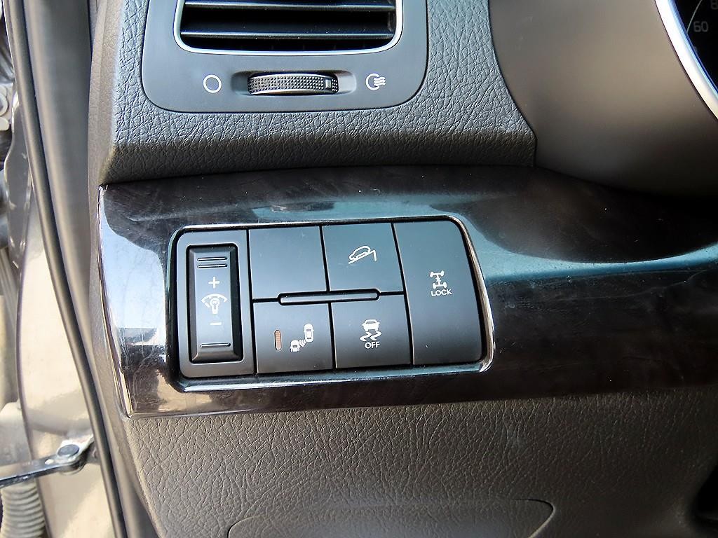 기아 쏘렌토 뉴 쏘렌토 R 4WD 2.0 TLX 스페셜 이미지 12