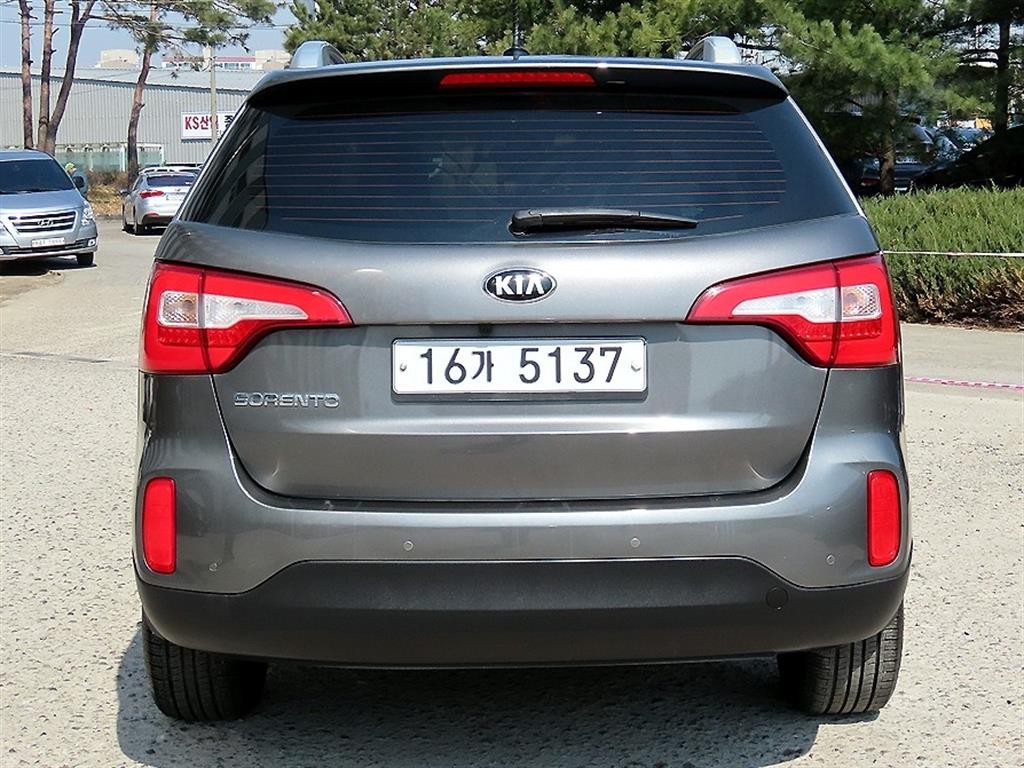 기아 쏘렌토 뉴 쏘렌토 R 4WD 2.0 TLX 스페셜 이미지 4