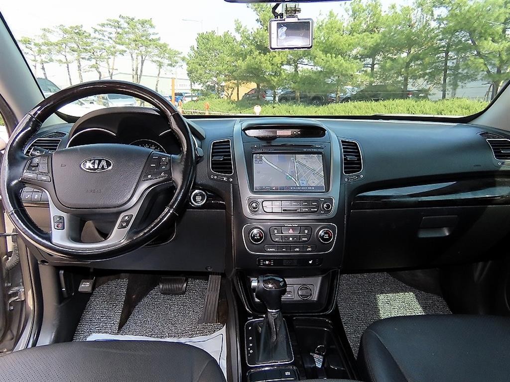 기아 쏘렌토 뉴 쏘렌토 R 4WD 2.0 TLX 스페셜 이미지 7