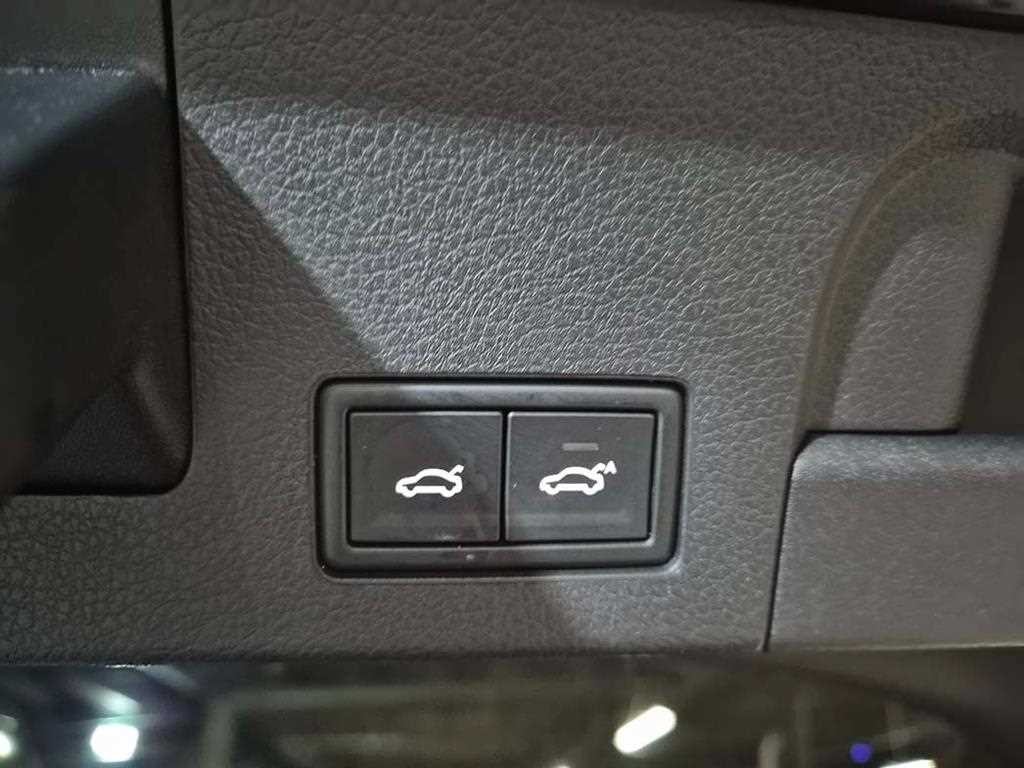 폭스바겐 아테온 2.0 TDI 엘레강스 프레스티지 4모션 이미지 15