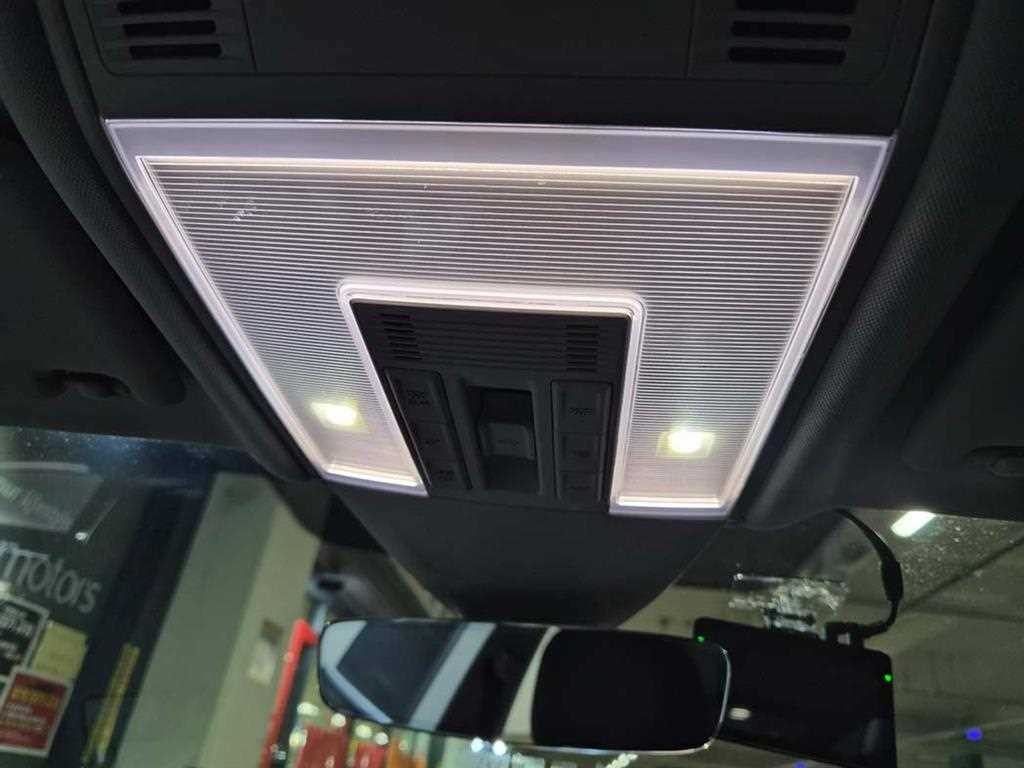 폭스바겐 아테온 2.0 TDI 엘레강스 프레스티지 4모션 이미지 17
