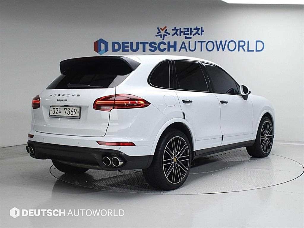 포르쉐 카이엔 뉴 카이엔 3.0 디젤 플래티넘 에디션 이미지 2