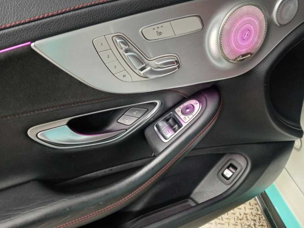 벤츠 C 클래스 C클래스 W205 C63 AMG 쿠페 이미지 11