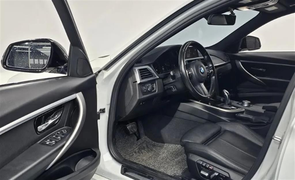 BMW 3시리즈 3시리즈 (F30) 320d M 스포츠 이미지 10